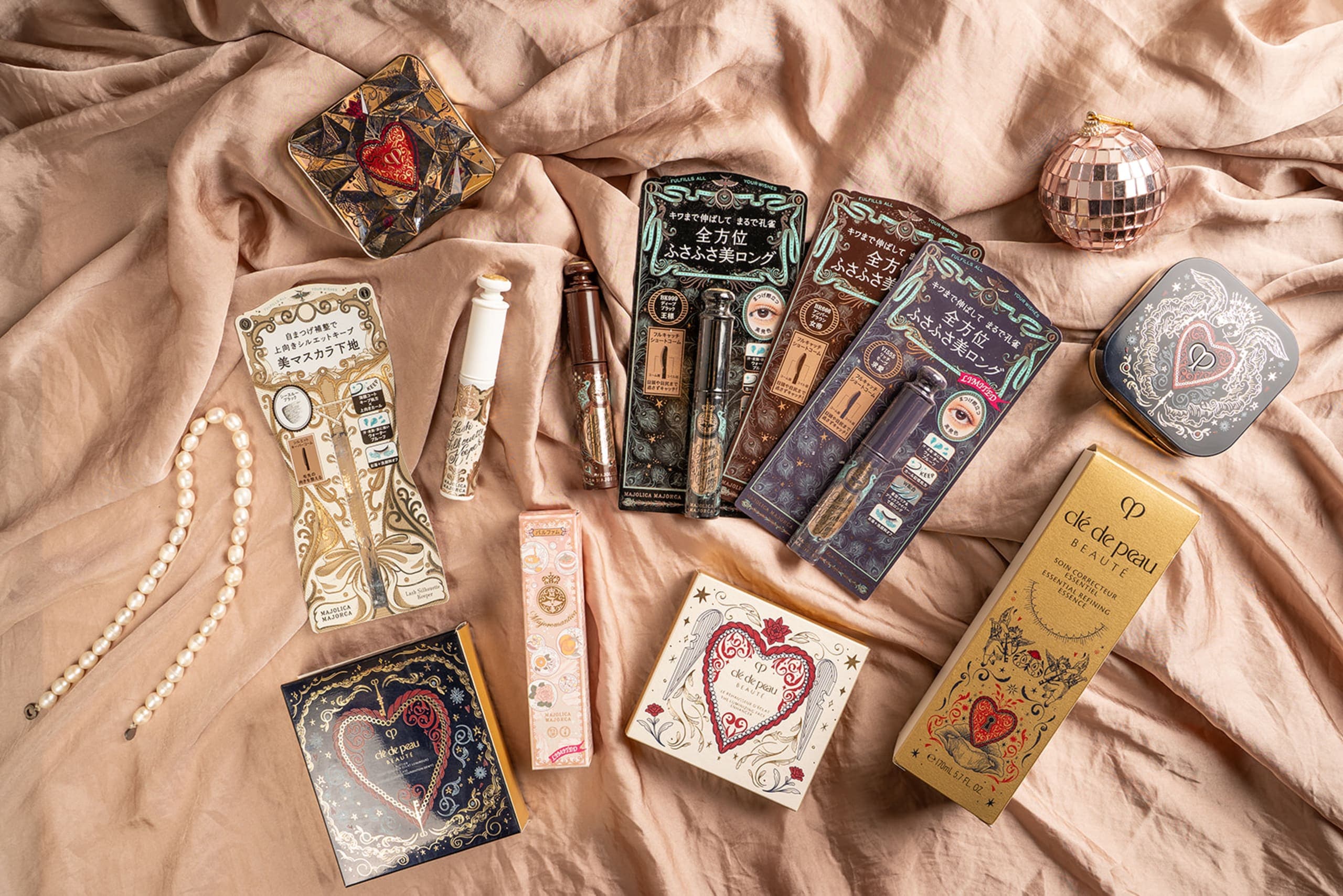Majolica Majorca illustrated product collection arranged on a surface